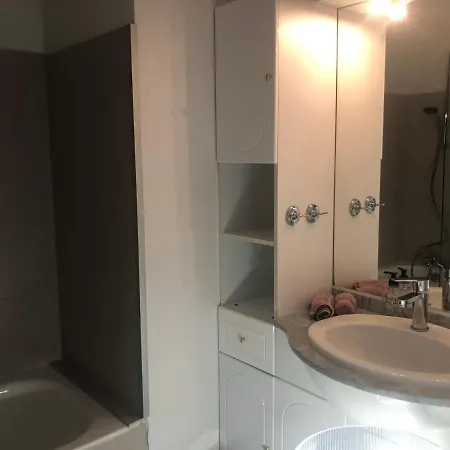 Apartment T2/t3 Duplex A Port Proche De La Frejus