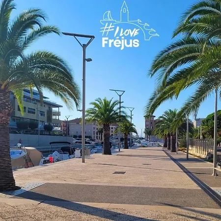 T2/t3 Duplex A Port Proche De La Fréjus